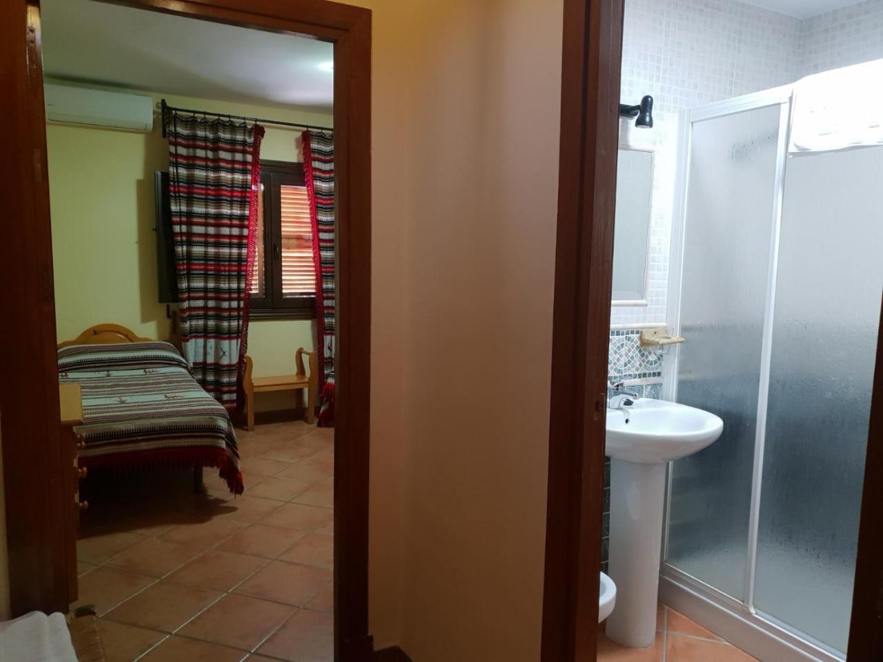Hostal Pampaneira Esterno foto